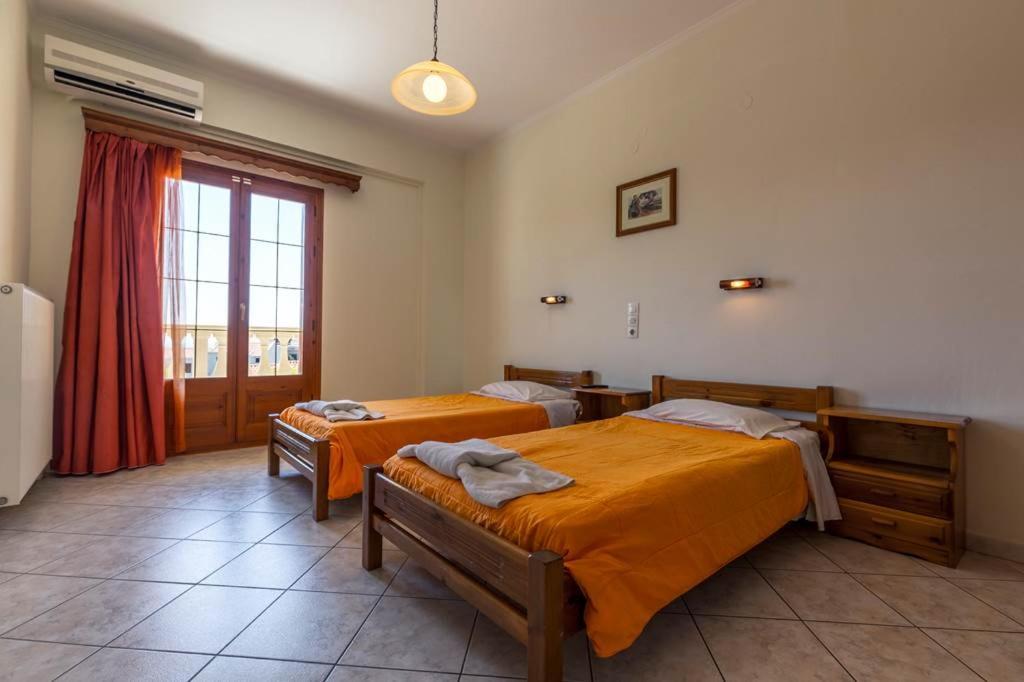 Kapetanios Apartments Agios Stefanos Avliotes  Extérieur photo