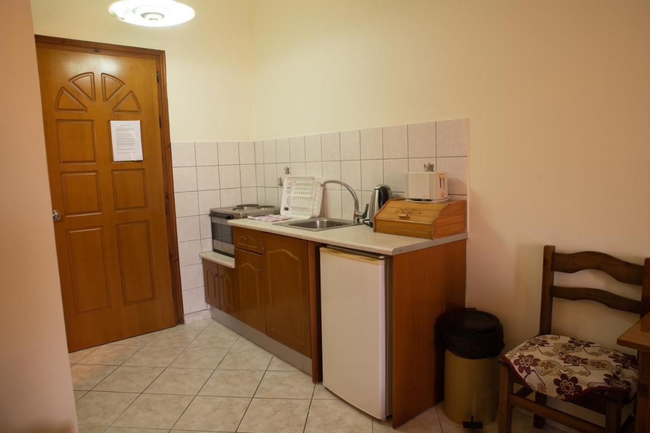 Kapetanios Apartments Agios Stefanos Avliotes  Extérieur photo