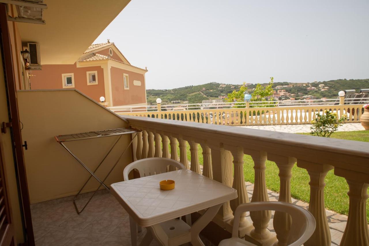 Kapetanios Apartments Agios Stefanos Avliotes  Extérieur photo