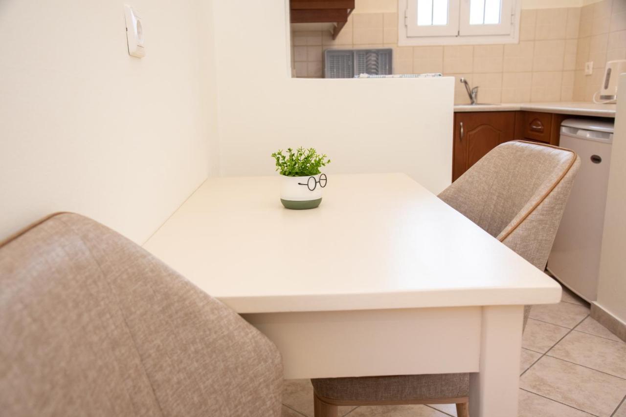 Kapetanios Apartments Agios Stefanos Avliotes  Extérieur photo