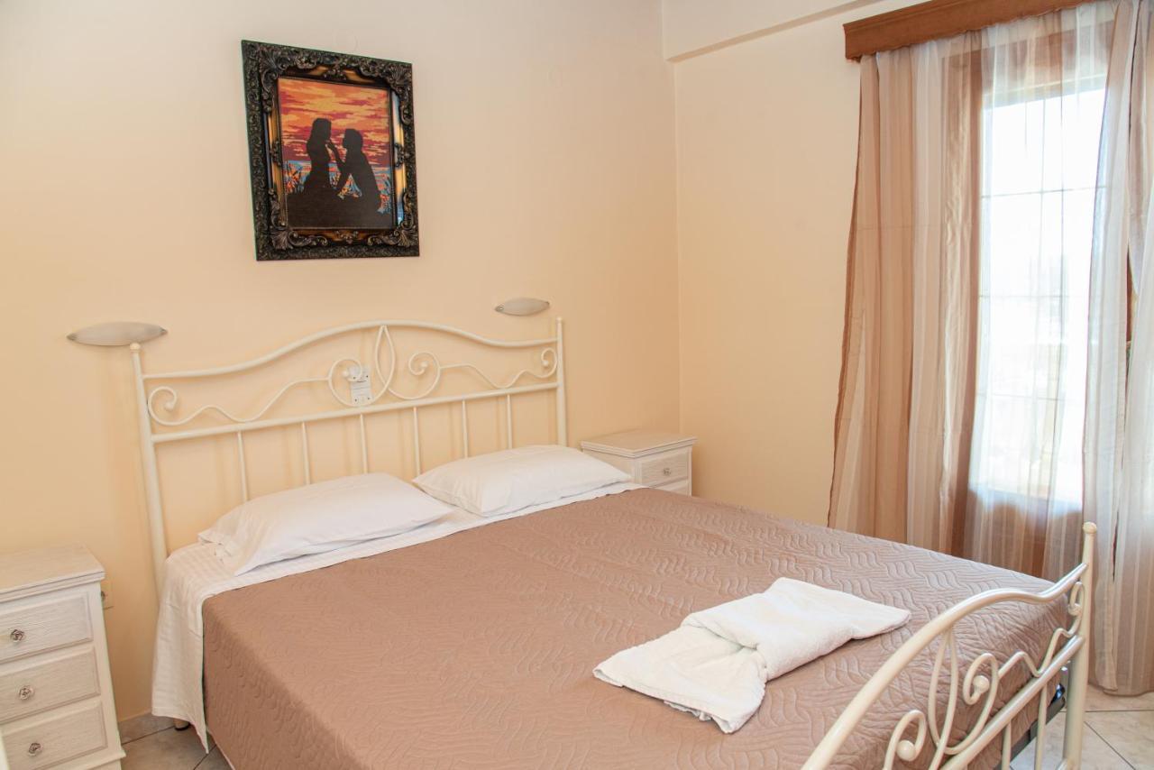 Kapetanios Apartments Agios Stefanos Avliotes  Extérieur photo
