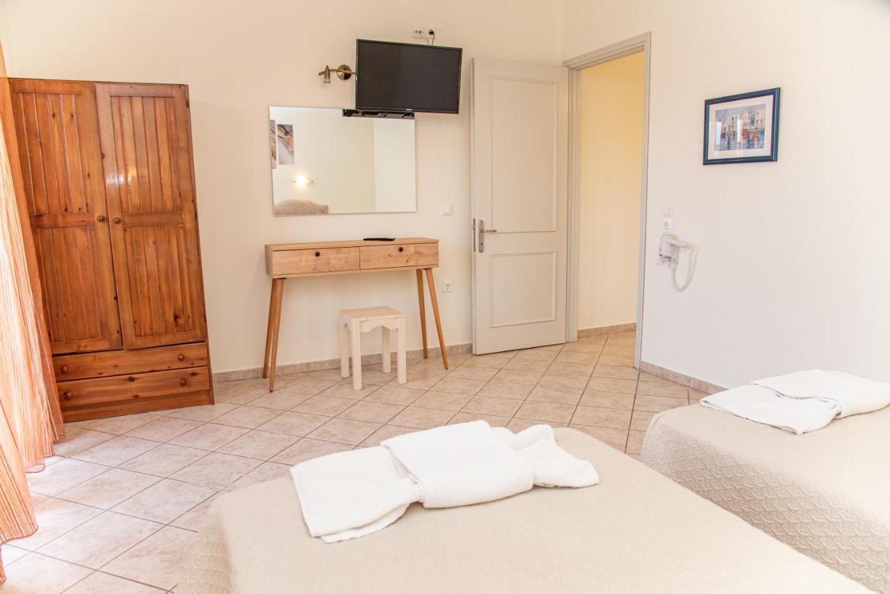 Kapetanios Apartments Agios Stefanos Avliotes  Extérieur photo